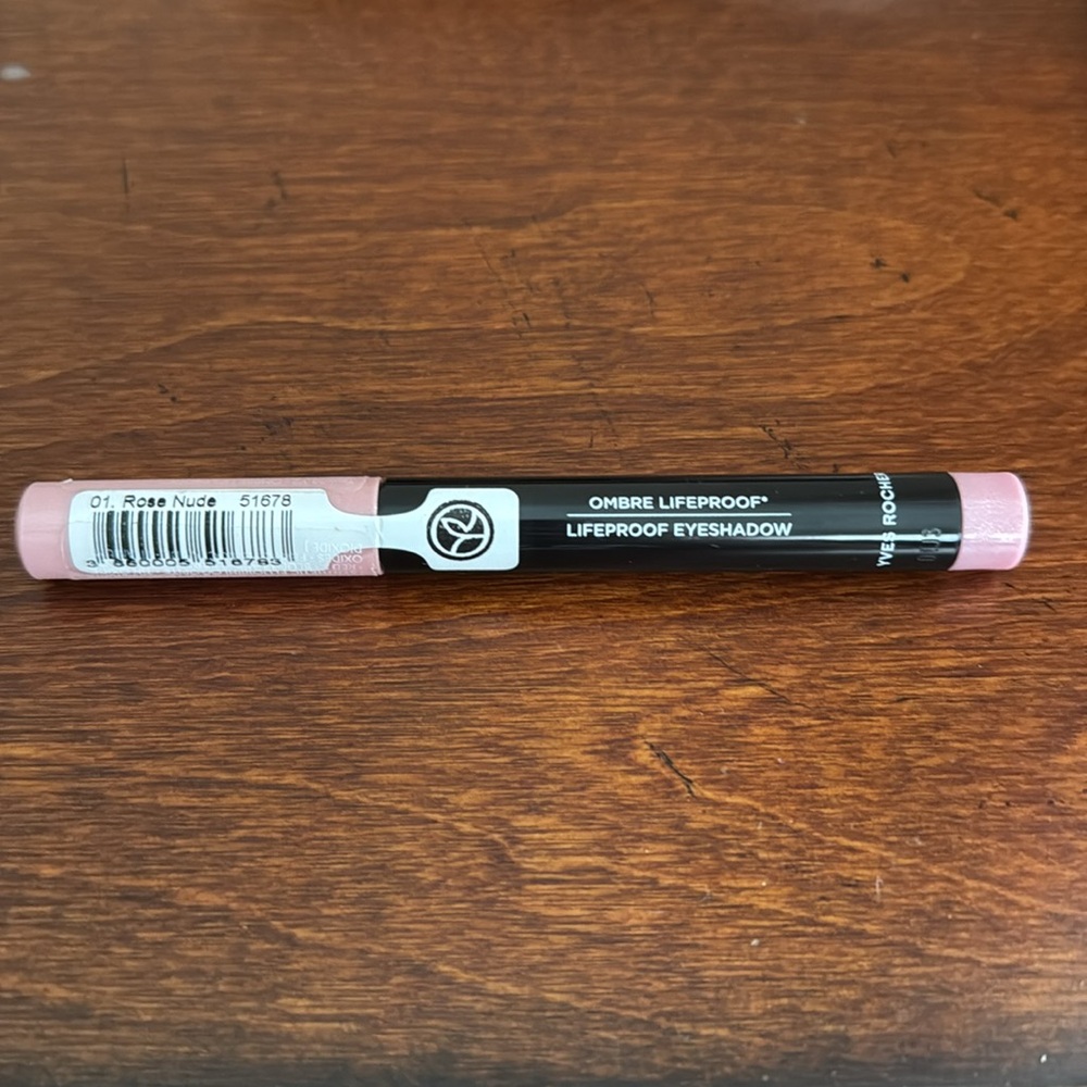 Yves Rocher Women's Nude Pink Ombre Lifeproof Eyeshadow NWT